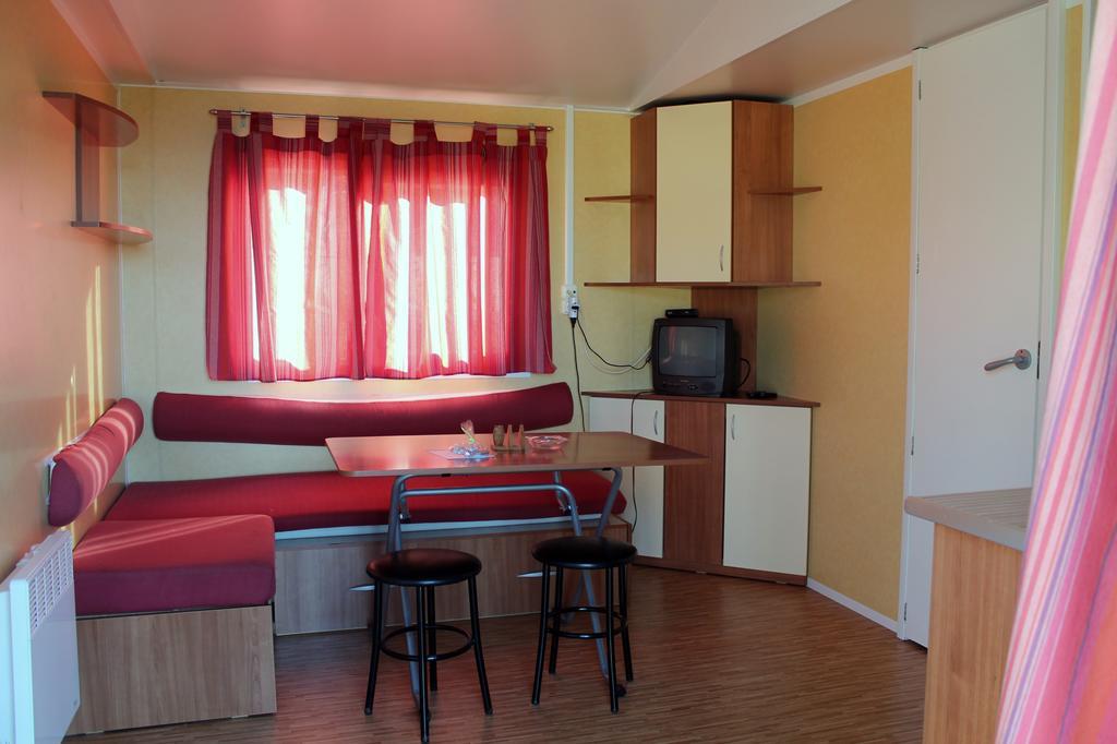 Camping 1ª O Muino - Bungalow Park Oia Room photo